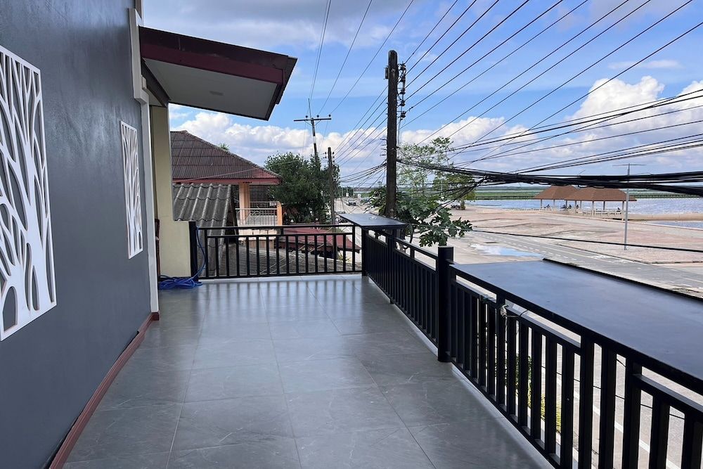 Lan Bua Resort Superior Room, Balcony, Lake View 15