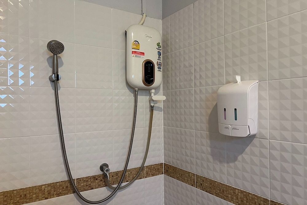 Lan Bua Resort Standard Room 14