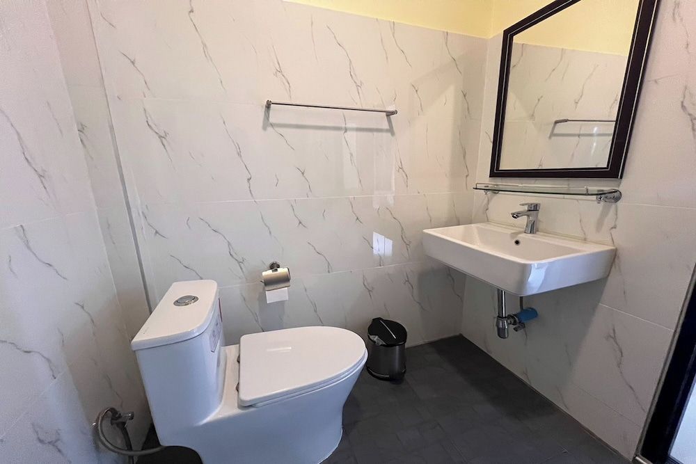 Lan Bua Resort Superior Room, Balcony, Lake View 16