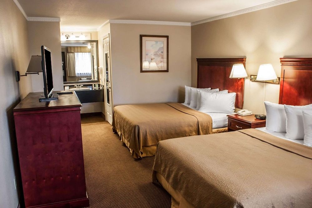 Standard Room, 2 Queen Beds, Non Smoking