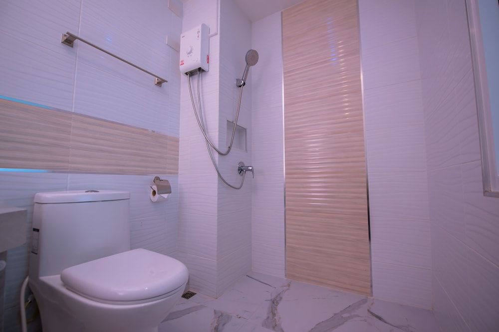 MS Hotel & Resort Si Racha Superior Room, 1 King Bed, Refrigerator 7