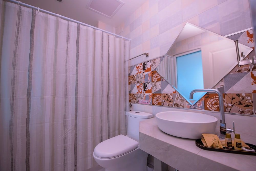 MS Hotel & Resort Si Racha Superior Room, 1 King Bed, Refrigerator 9