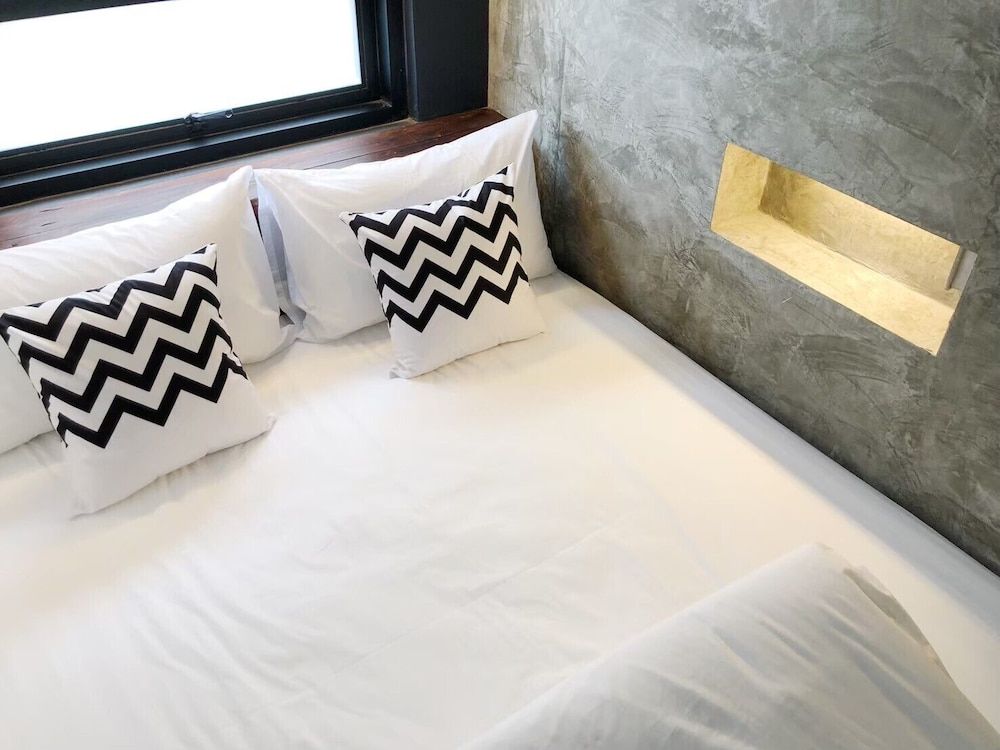 The Entaneer Poshtel - Hostel Deluxe 3 Bed Female Dorm 6