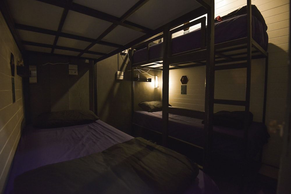 Dpm Hostel Bangkok Quadruple Room 4