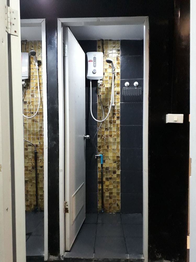 Dpm Hostel Bangkok Standard Double Room 3