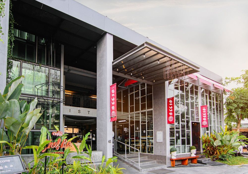 undefined ISTY Hotel 8