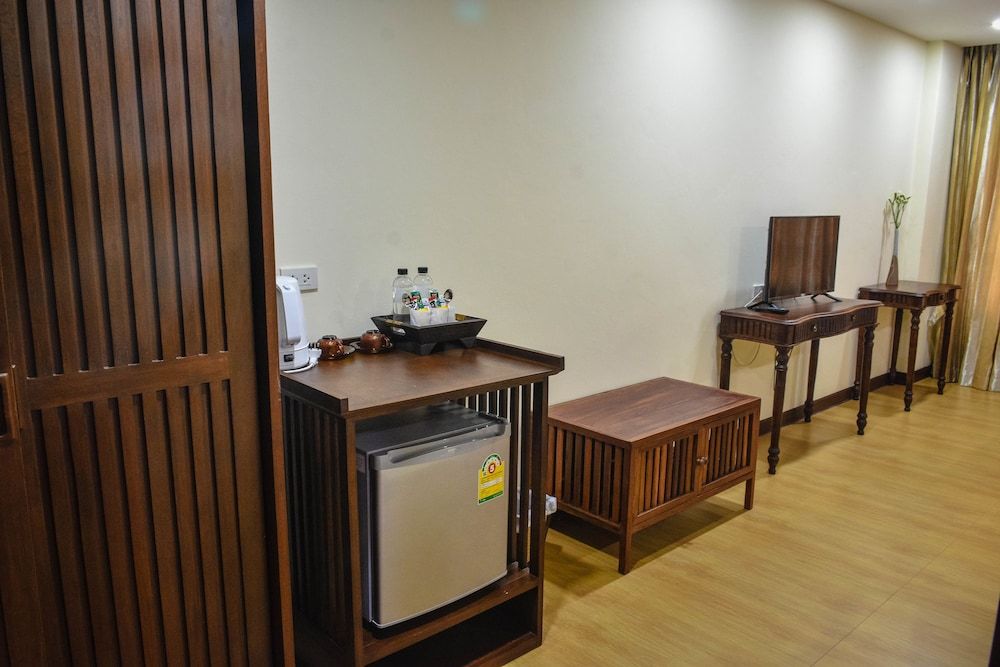 White Boutique Hotel and Spa Deluxe Twin Room 8