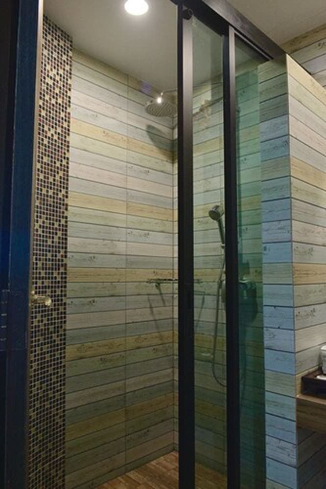 White Boutique Hotel and Spa Deluxe Twin Room 3