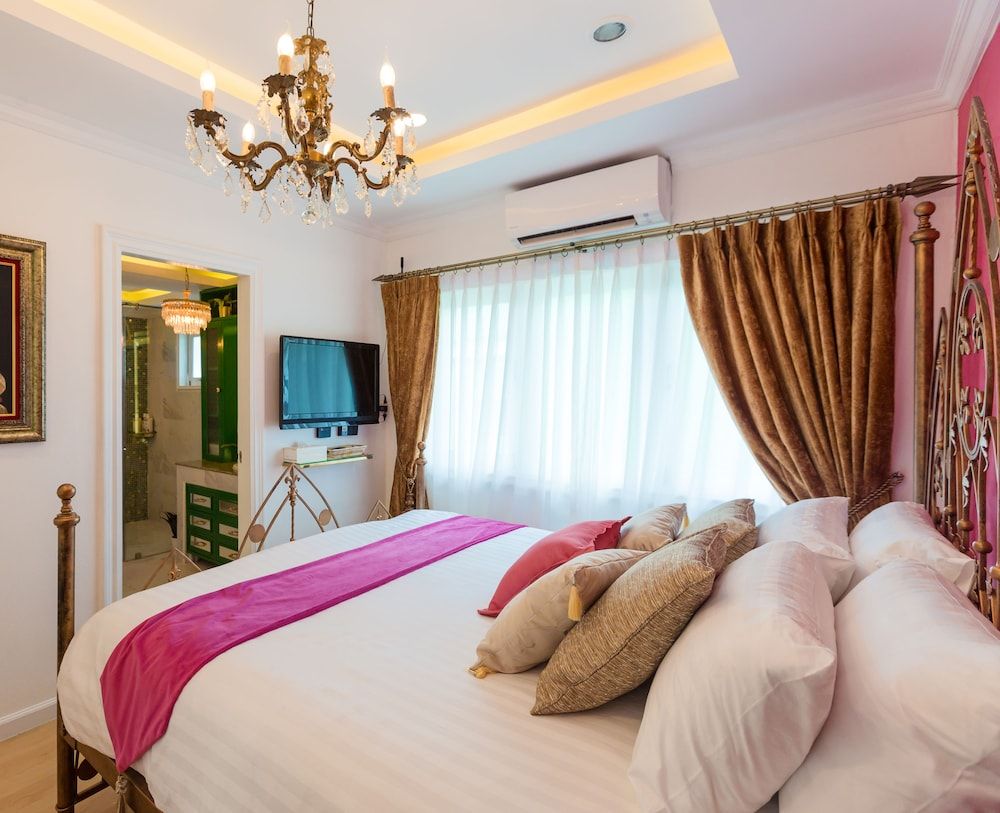 Sabai Space Bangkok Luxury 4-Bedroom Townhome 11