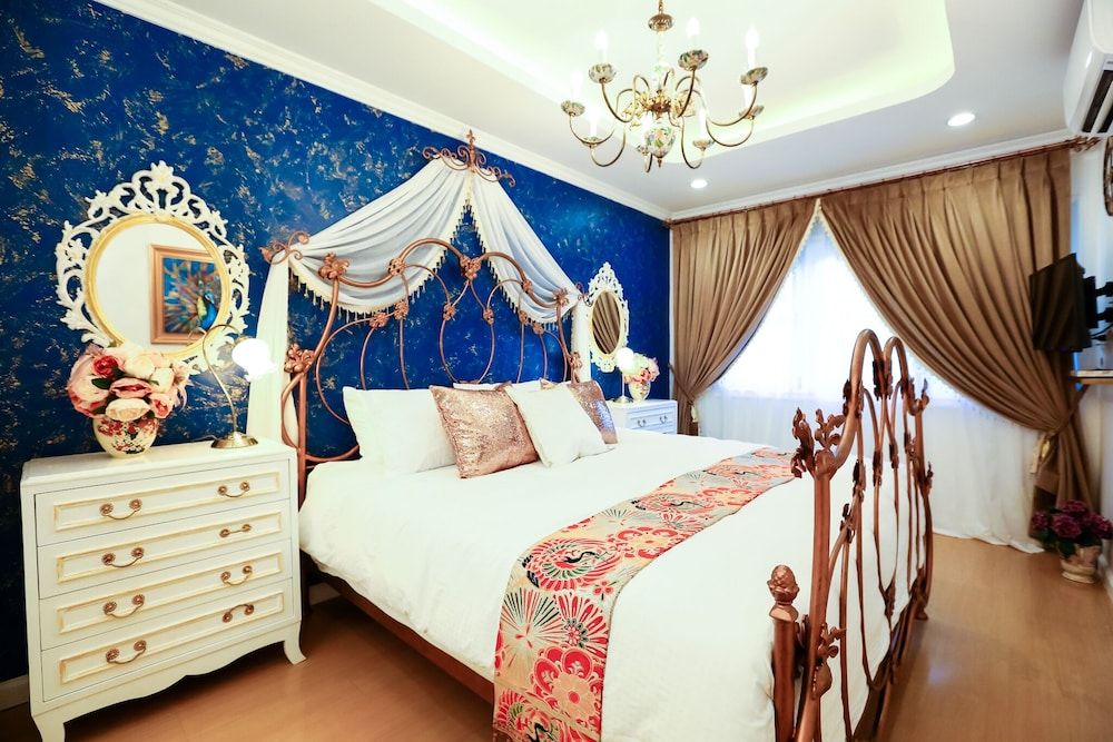 Sabai Space Bangkok Luxury Townhome 3