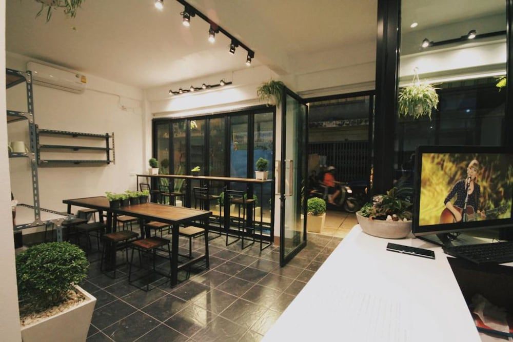 undefined Mint Hostel 8