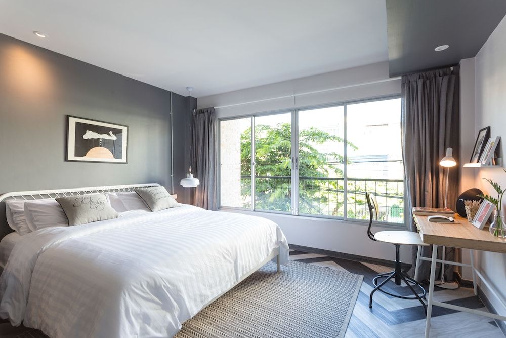 Vacation Bangkok The Artistic Home Deluxe Double Room 13