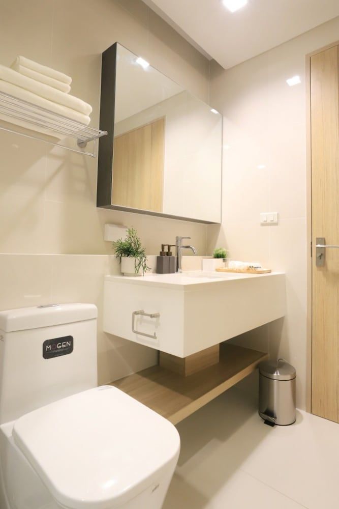 Alix Bangkok Hotel Deluxe Double Room 7