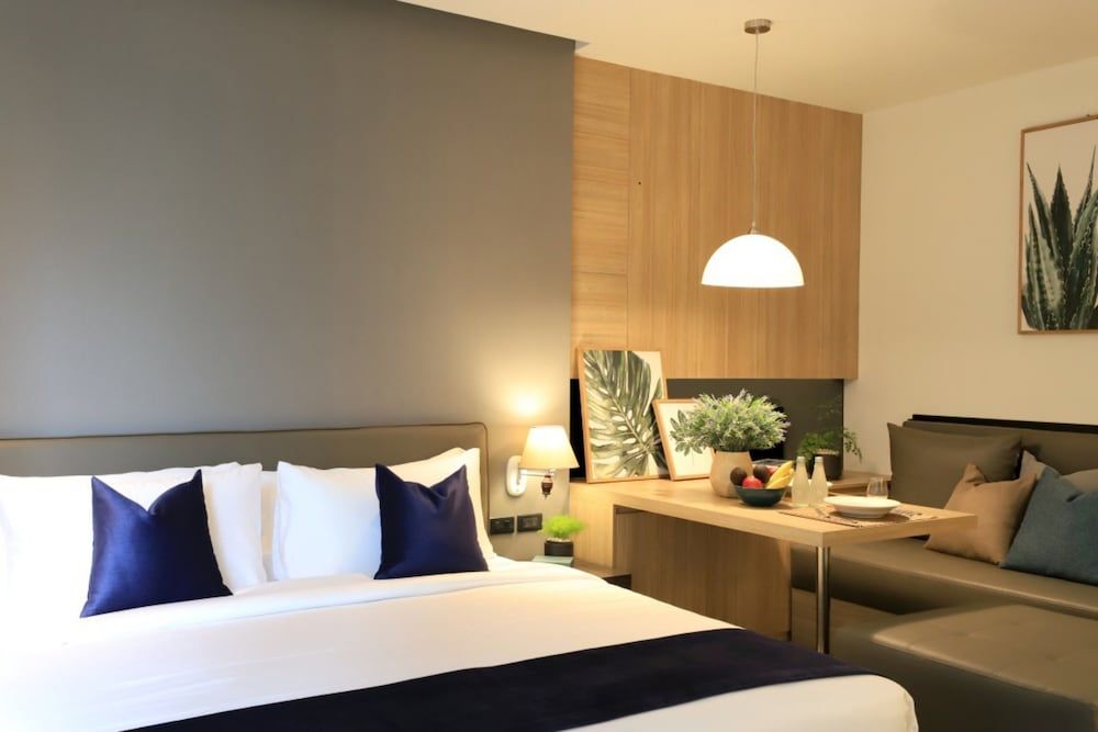 Alix Bangkok Hotel Deluxe Double Room 3