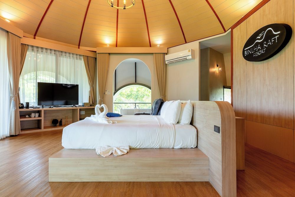 Binlha Raft Resort Suite Pool Villa 2