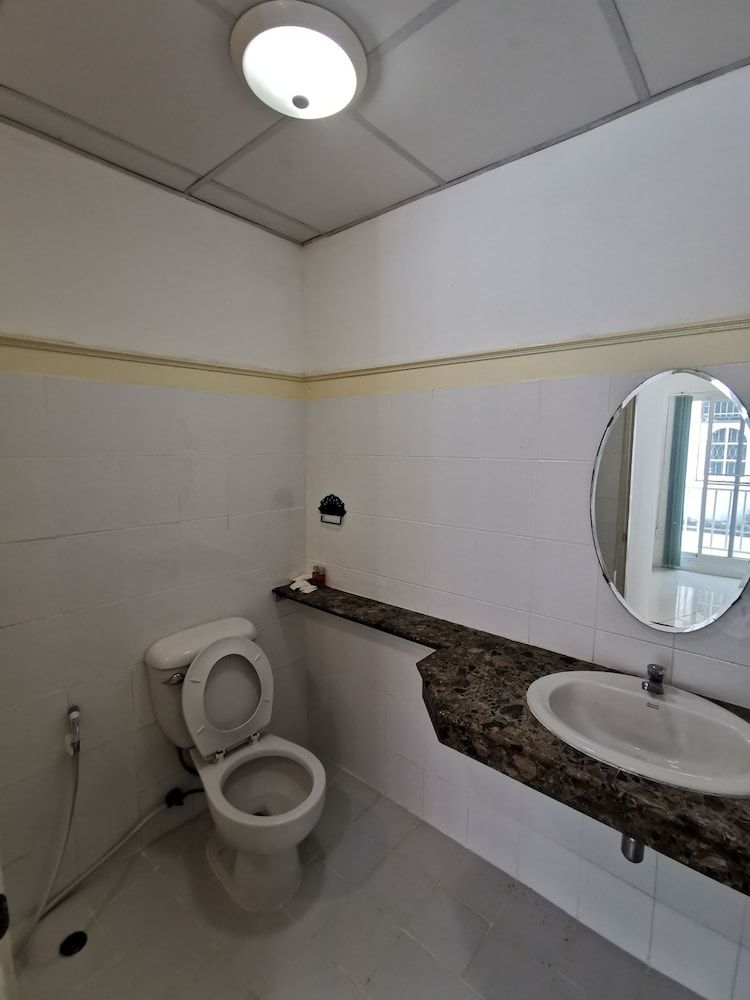 Ratchada-Sutthisan Hotel and Longstay Standard Room 5