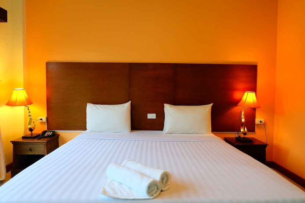 Baan Suanphet Resort Standard Double Room 5