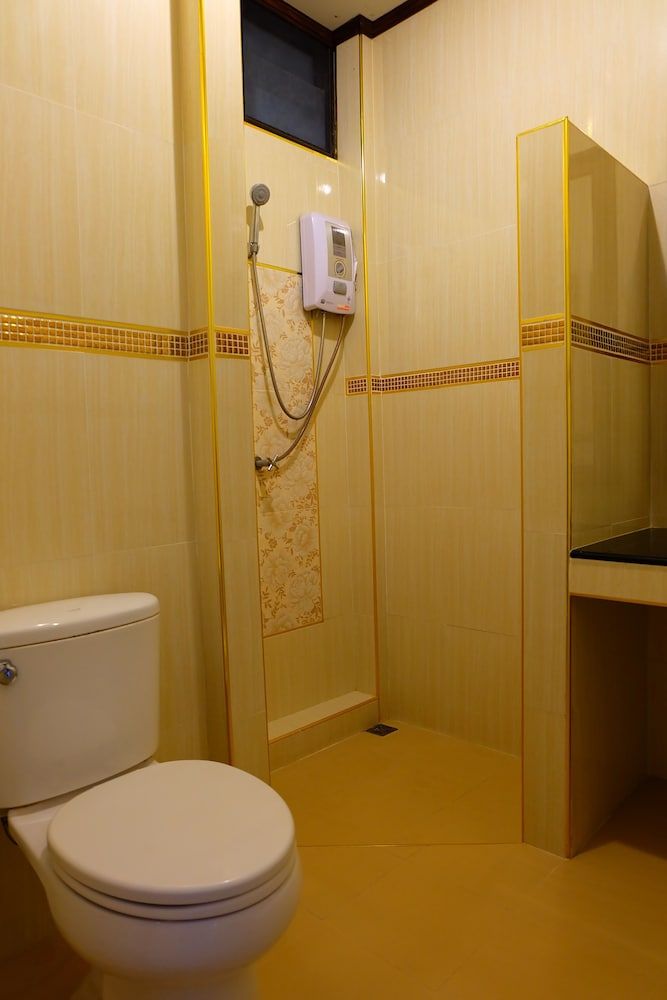 Baan Suanphet Resort Standard Double Room 10