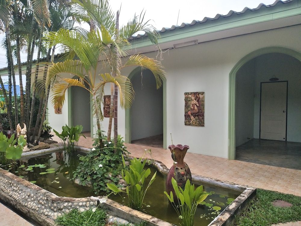 Baan Plubpla Resort