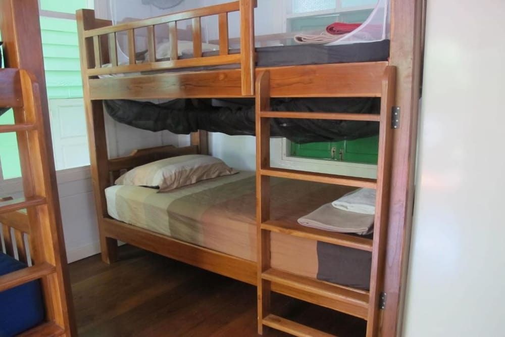 undefined The Oasis Hostel - Adults Only 2