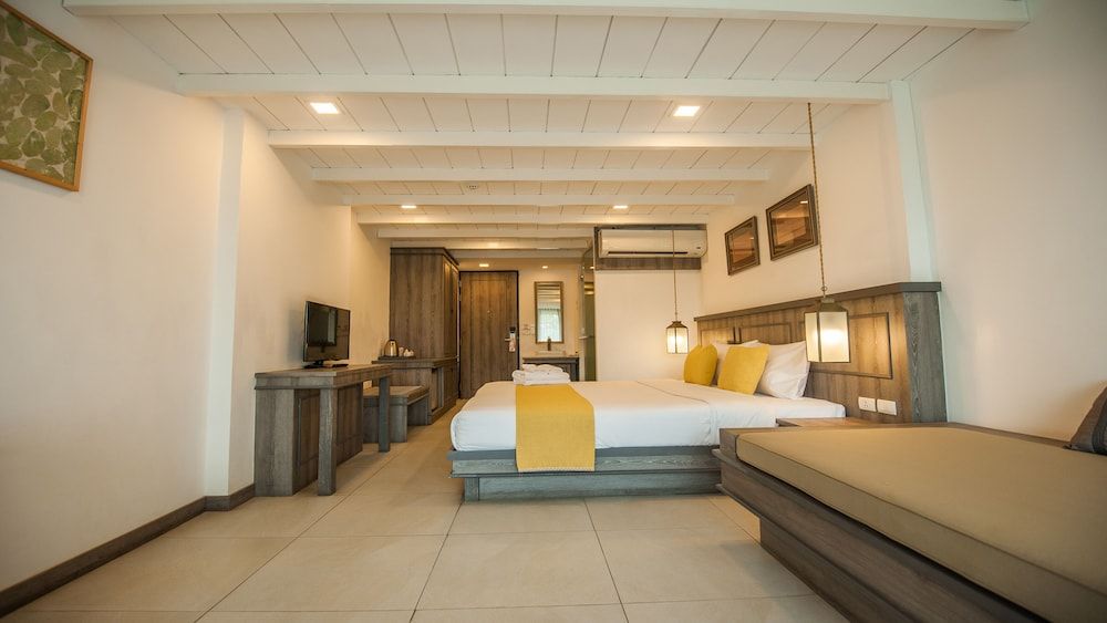 undefined B2 Riverside Premier Resort 3