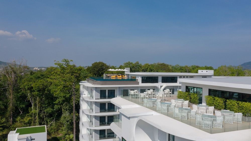 Outdoor banquet area