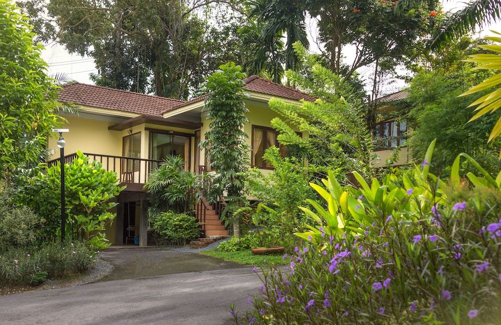 Krabi Green Hill Pool Villas