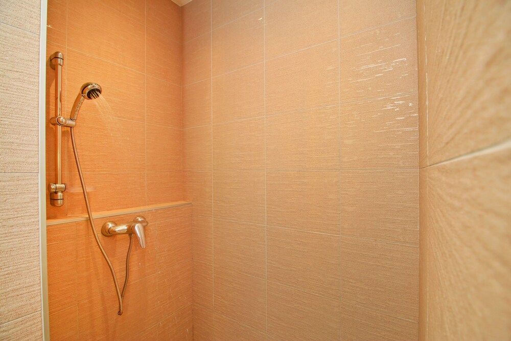 Pattaya Sunset Villa 4 Bedroom Sleeps 8 4-Bedroom Villa 44