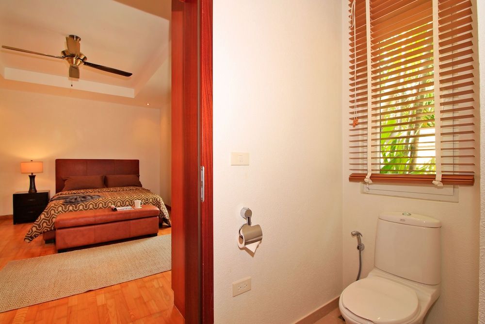 Pattaya Sunset Villa 4 Bedroom Sleeps 8 4-Bedroom Villa 39