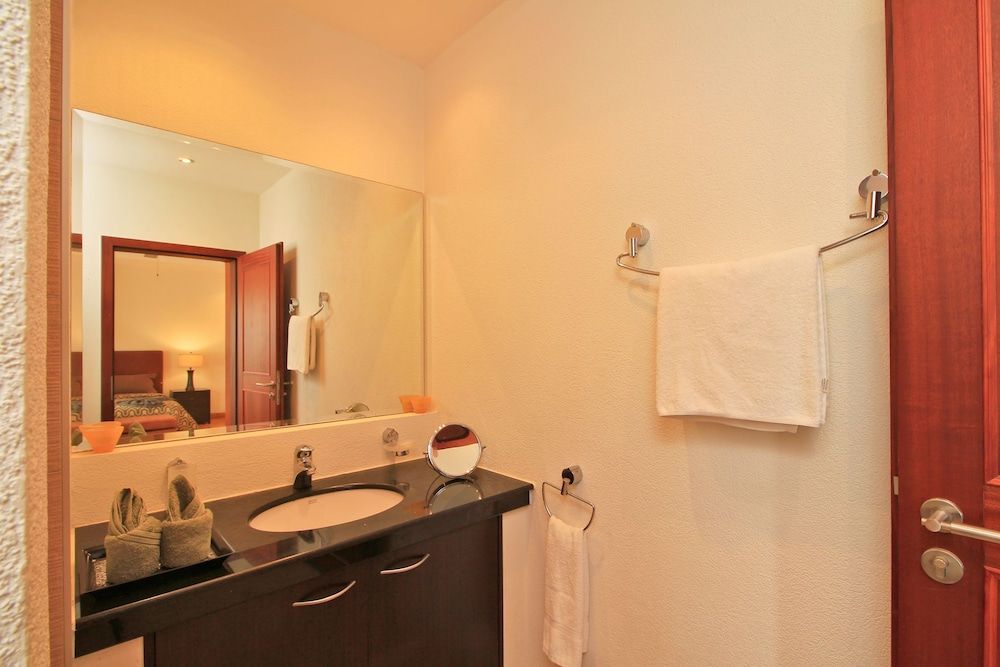 Pattaya Sunset Villa 4 Bedroom Sleeps 8 4-Bedroom Villa 41