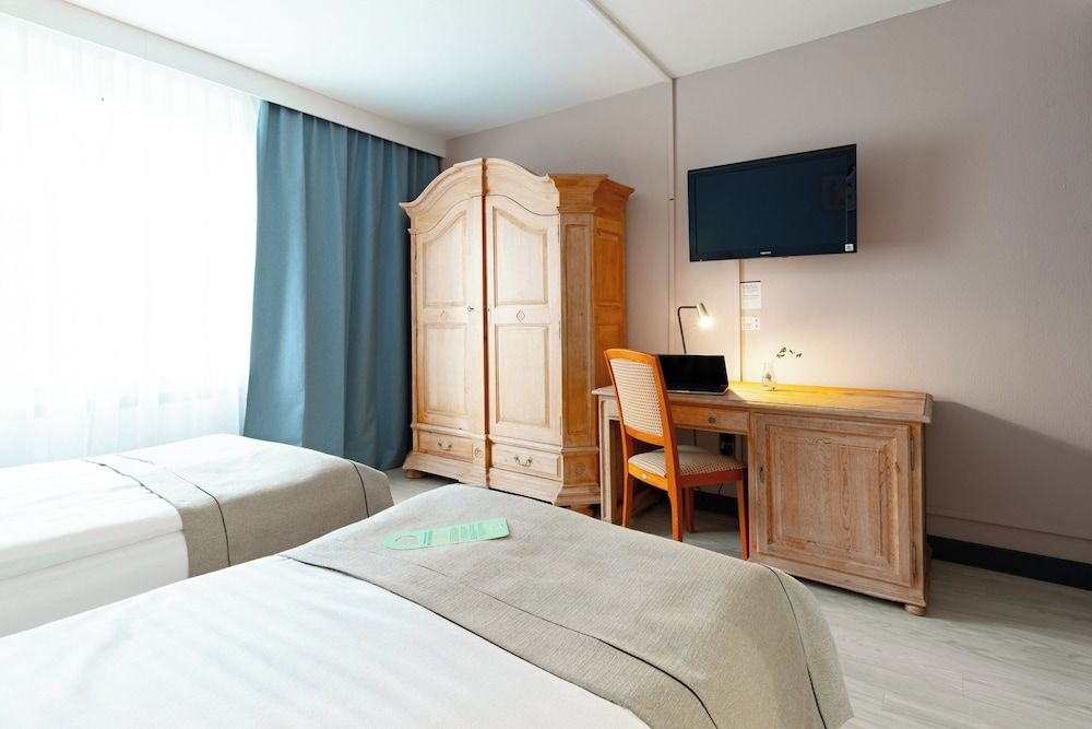 Garner Hotel Dusseldorf Main Station by IHG Standard Room, 2 Twin Beds 4