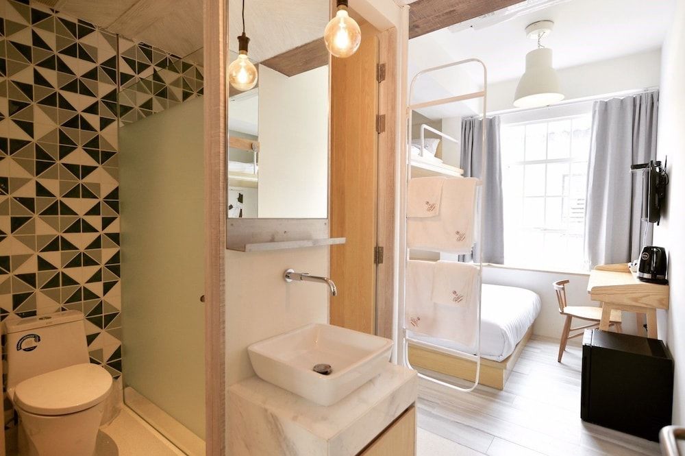 The Pattern Boutique Hotel Deluxe Room 5