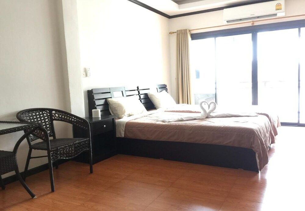 undefined K&J Apartment 9