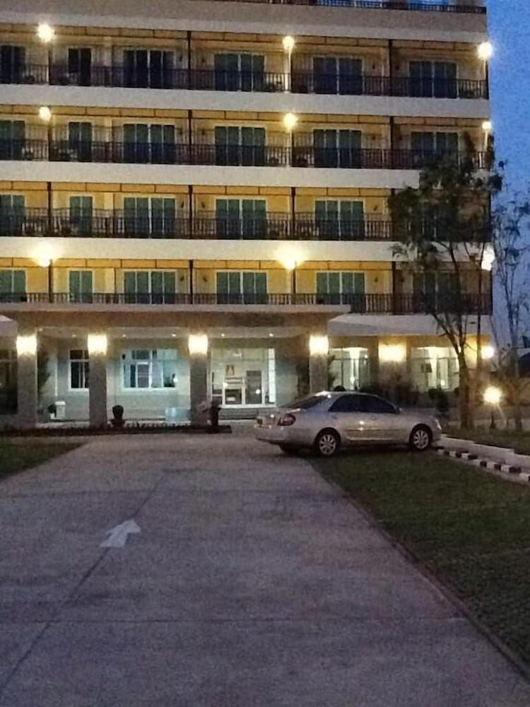 undefined Baanduangkamol 9