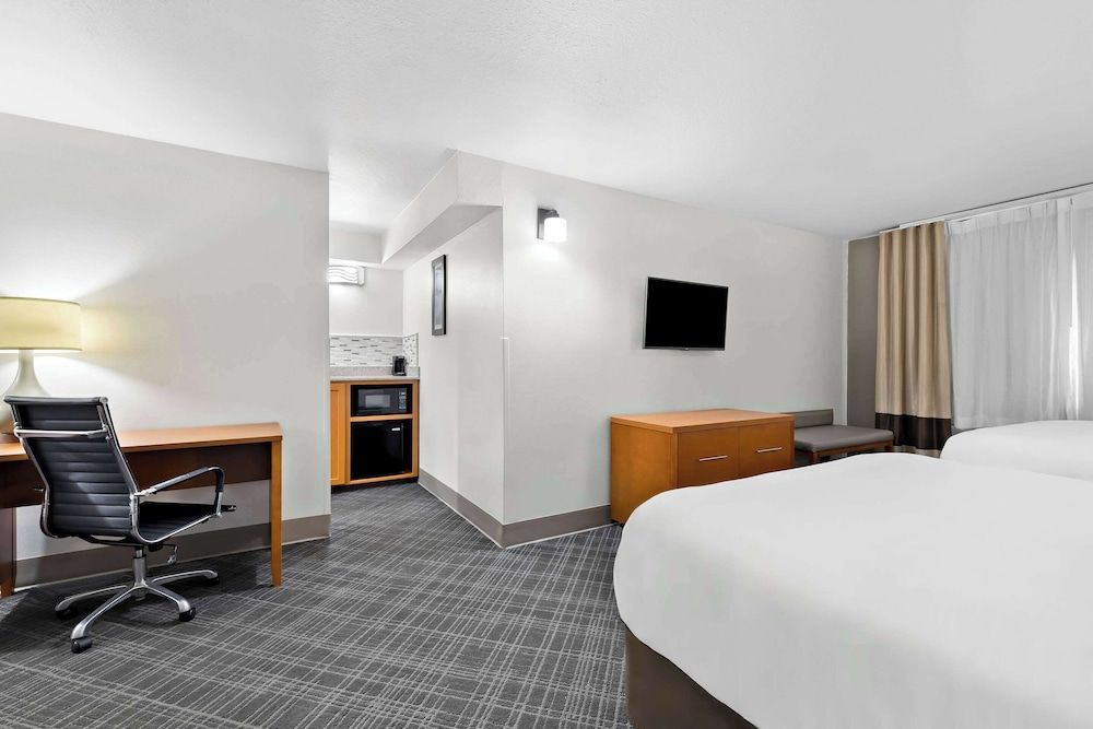 Suite, 2 Queen Beds