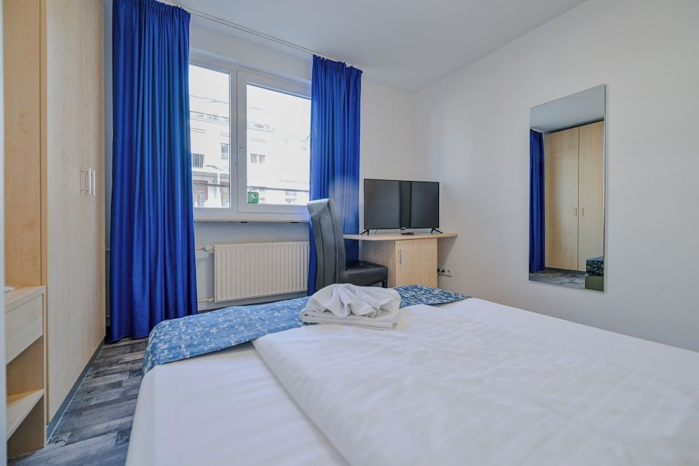 undefined Hotel Münchner Hof 6