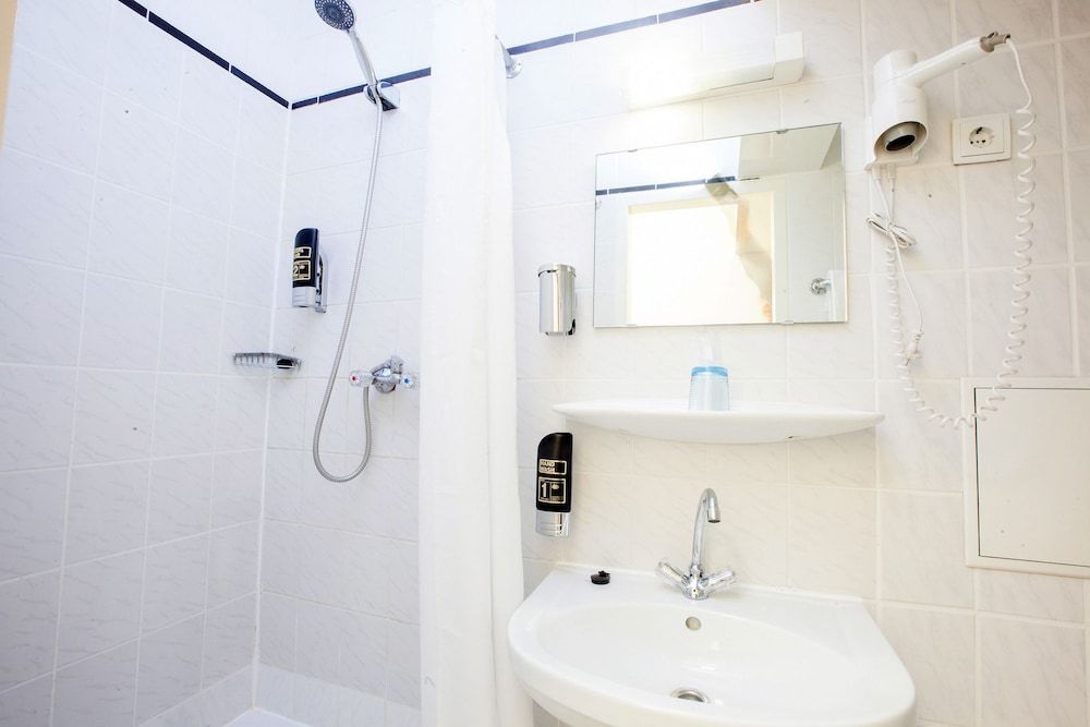 Hotel Münchner Hof Superior Single Room 4