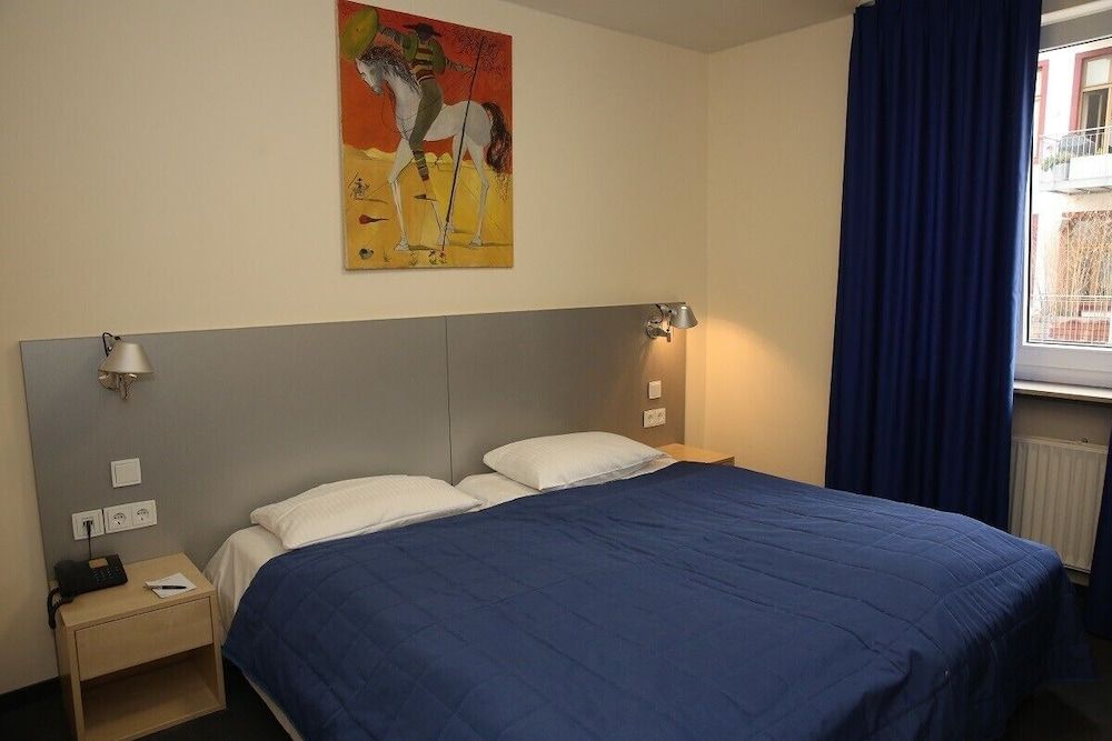 undefined Hotel Münchner Hof 2