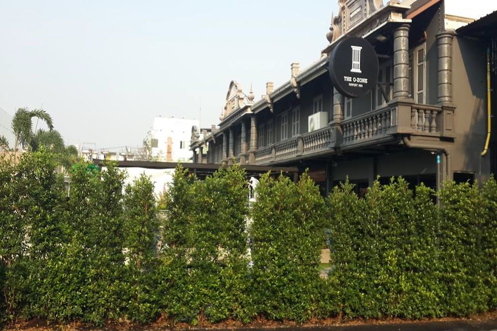 undefined The O-Zone Airport Inn 3