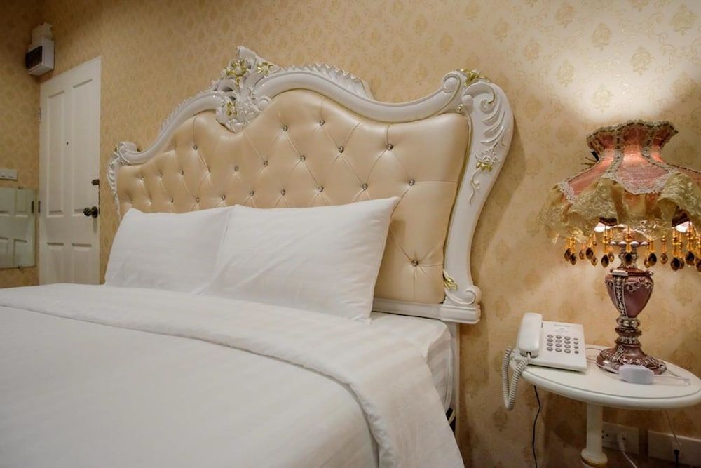 undefined The O-Zone Airport Inn 9