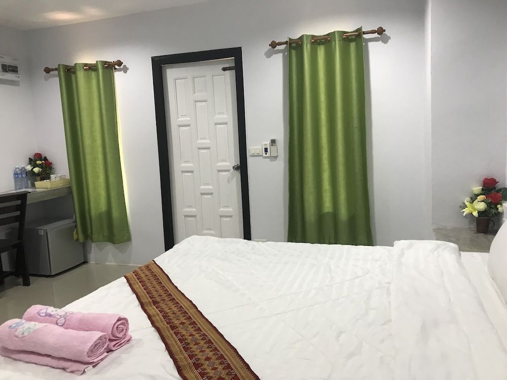 Kanyaphat Gardenview Resort Standard Bungalow 5