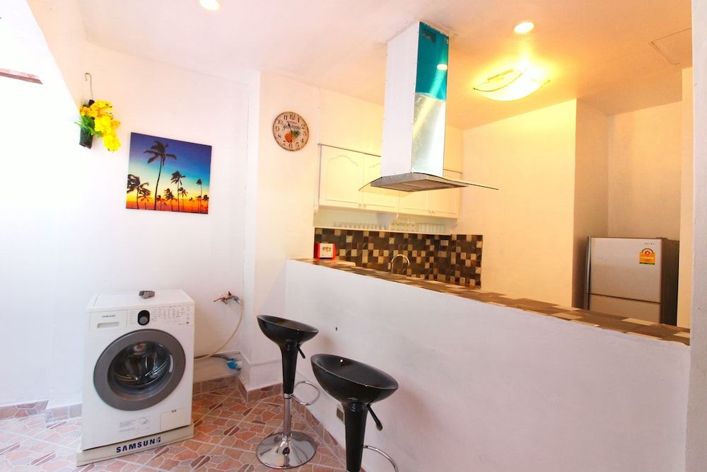 Room Service - Dining