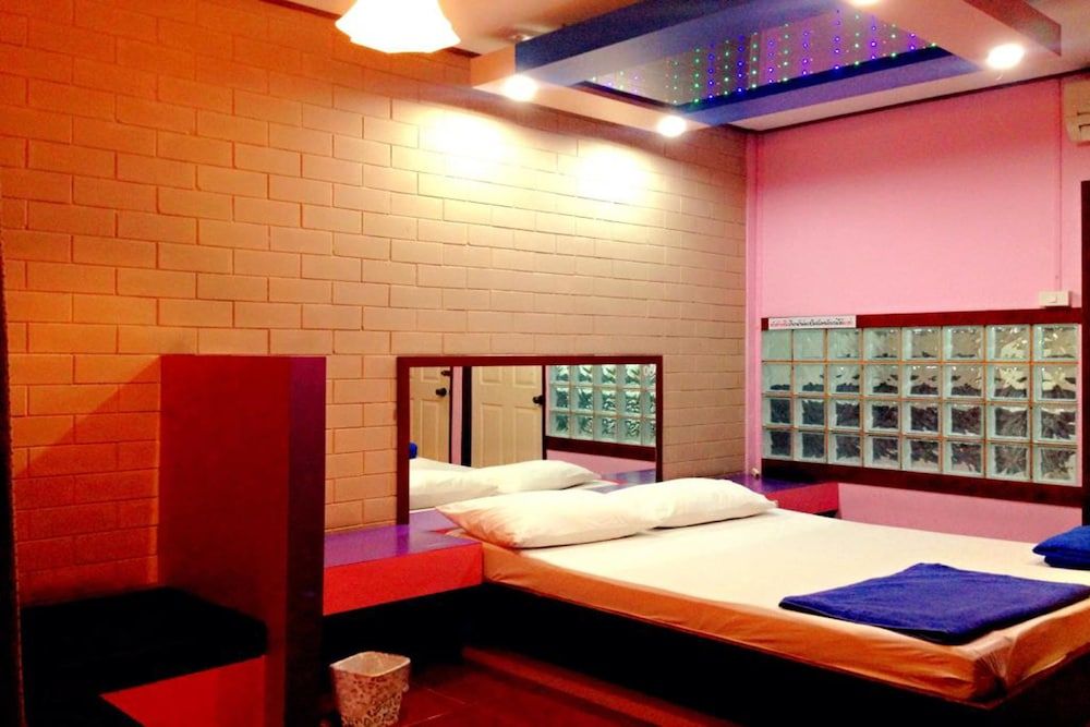 Zigzag Resort Mukdahan Standard Room 3