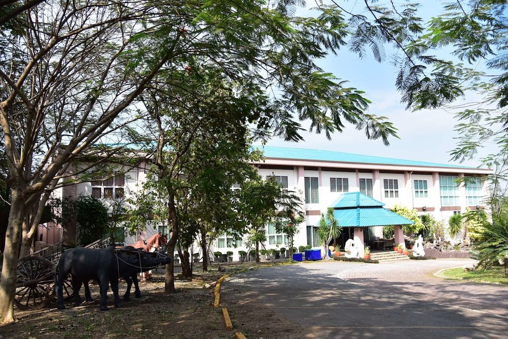 Phuranya Resort