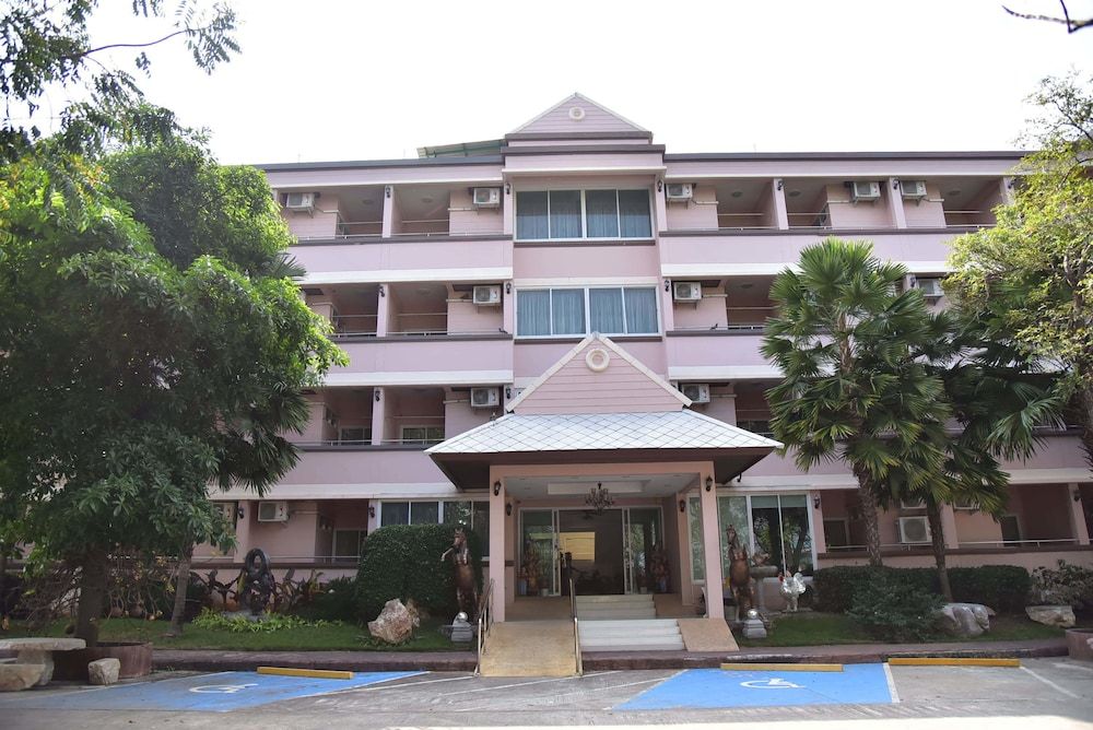 Phuranya Resort