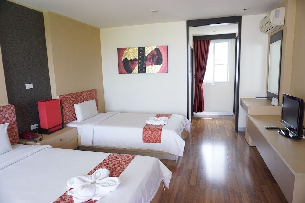 Panatara Hotel Deluxe Twin Room 2