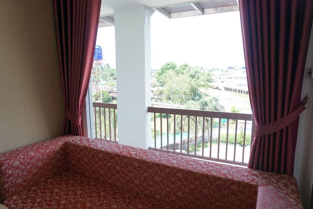 Panatara Hotel Deluxe Double Room 5