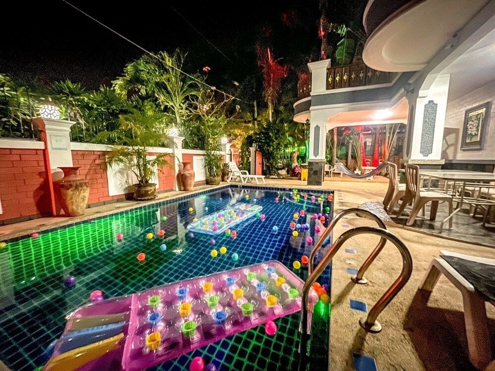 undefined Madee Villa - Pattaya Holiday House Walking Street 2