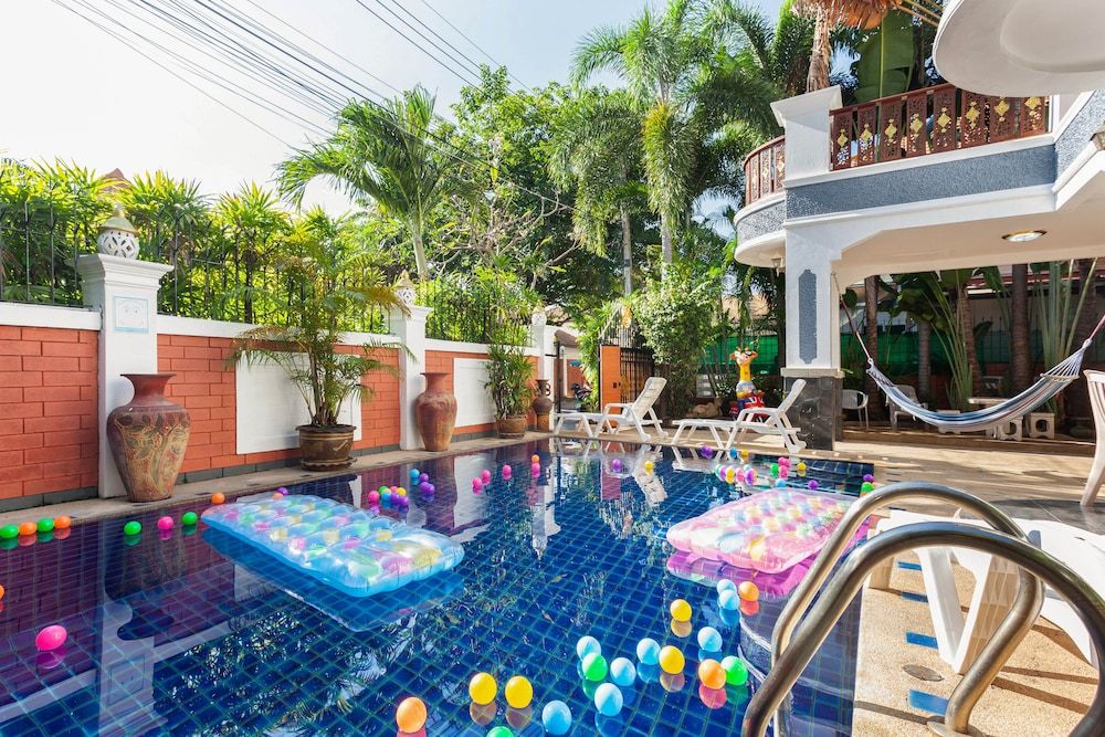undefined Madee Villa - Pattaya Holiday House Walking Street 6