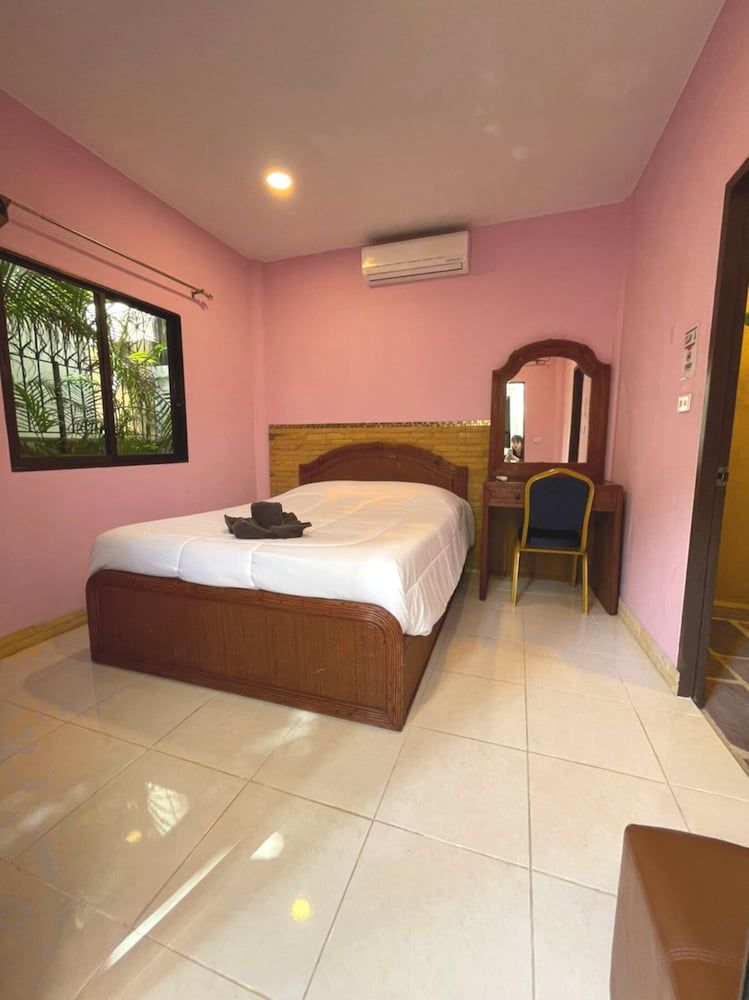 Madee Villa - Pattaya Holiday House Walking Street City Villa, 6 Bedrooms, Private Pool 14